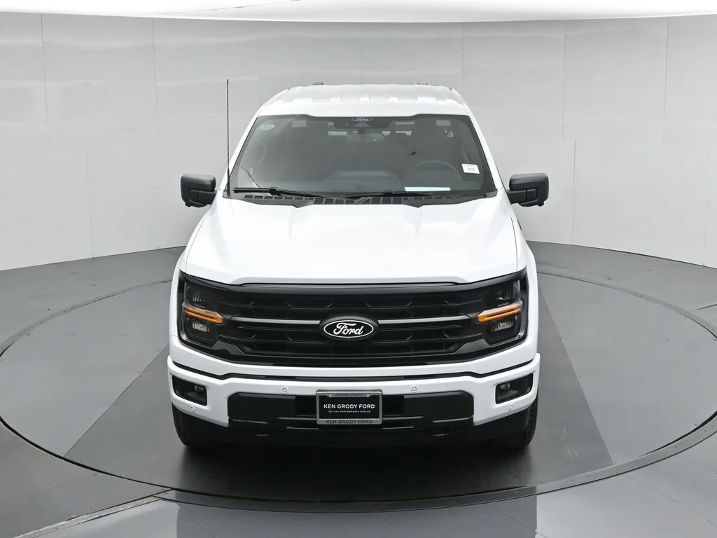 New 2026 Oxford White Ford XLT image 38