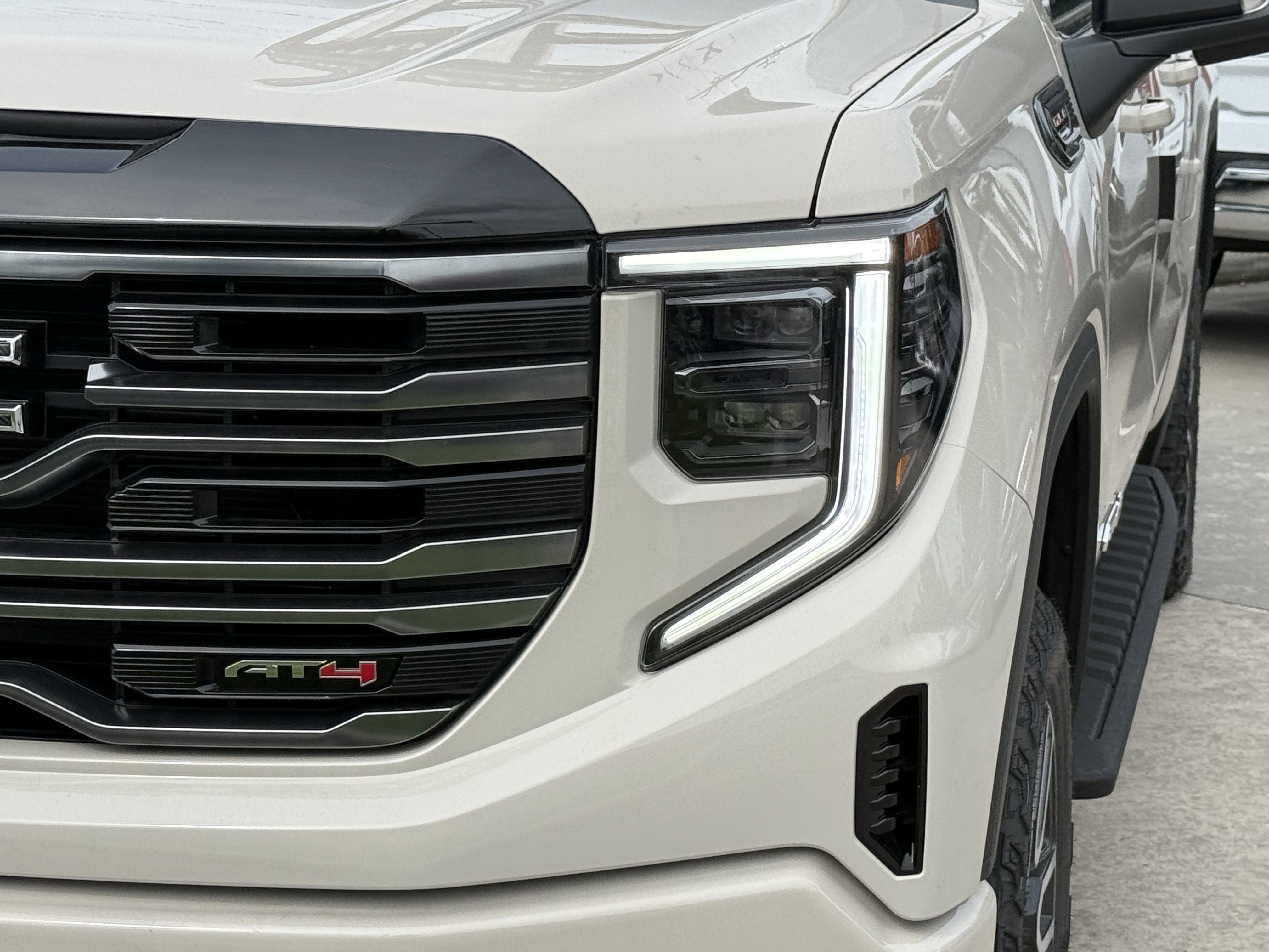 2026 GMC Sierra 1500 AT4 - Photo 7