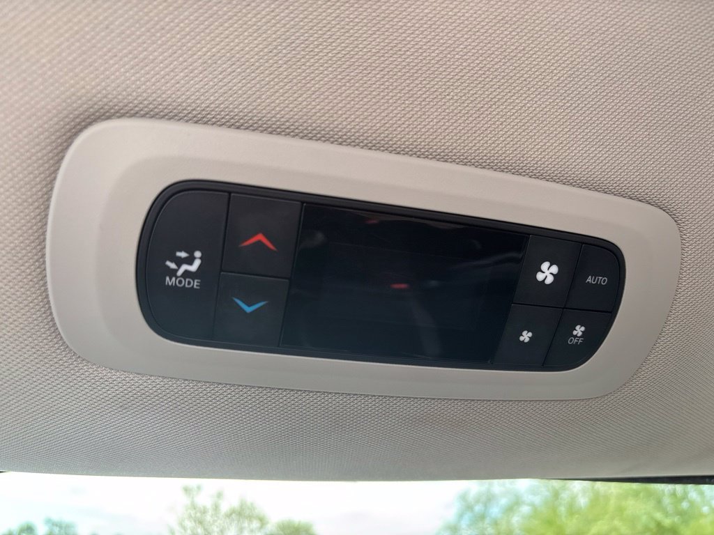 Used 2024 White Chrysler Touring L image 13