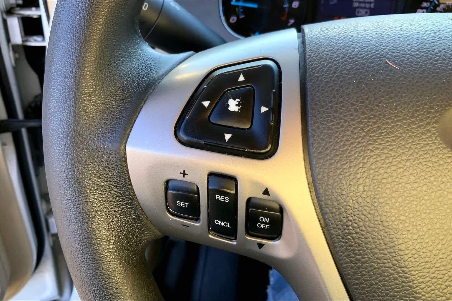 Used 2017 Oxford White Ford SE image 22