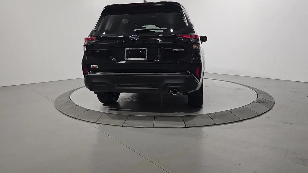 New 2026 CRYSTAL BLACK SILICA Subaru Touring image 4