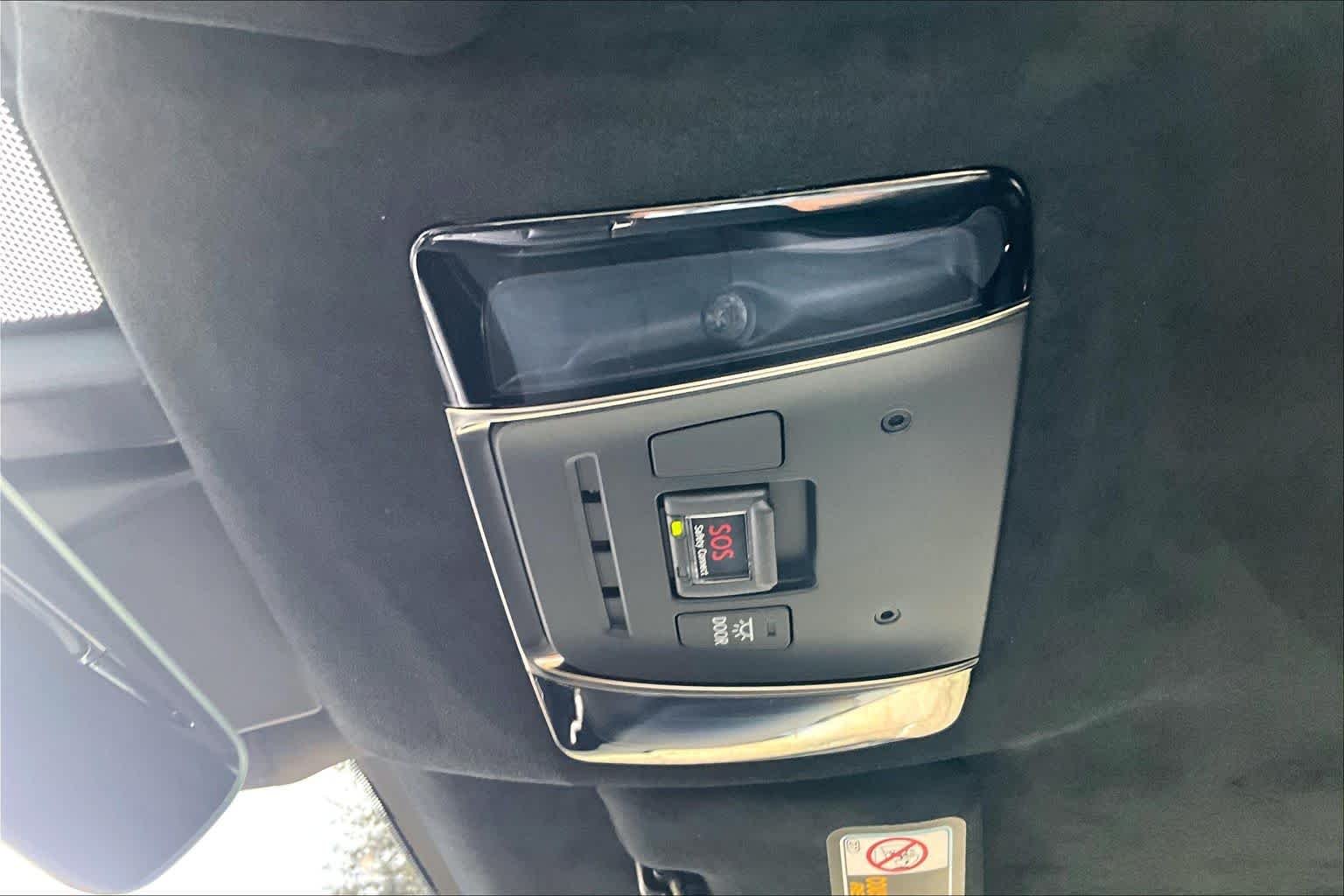 Used 2019 Atomic Silver Lexus  image 32