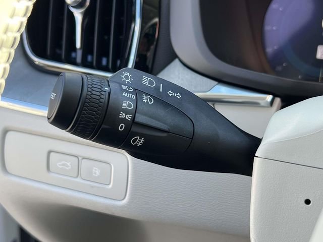 2025 Volvo XC60 Plus - Photo 25