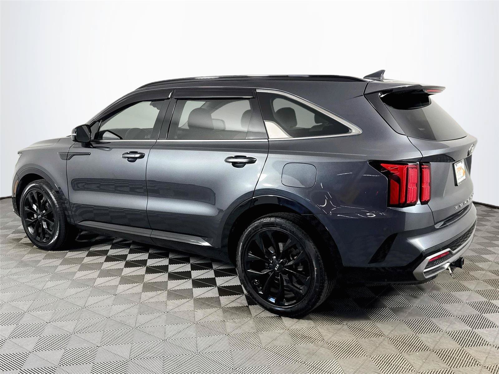 Used 2021 Gravity Gray Kia SX image 7