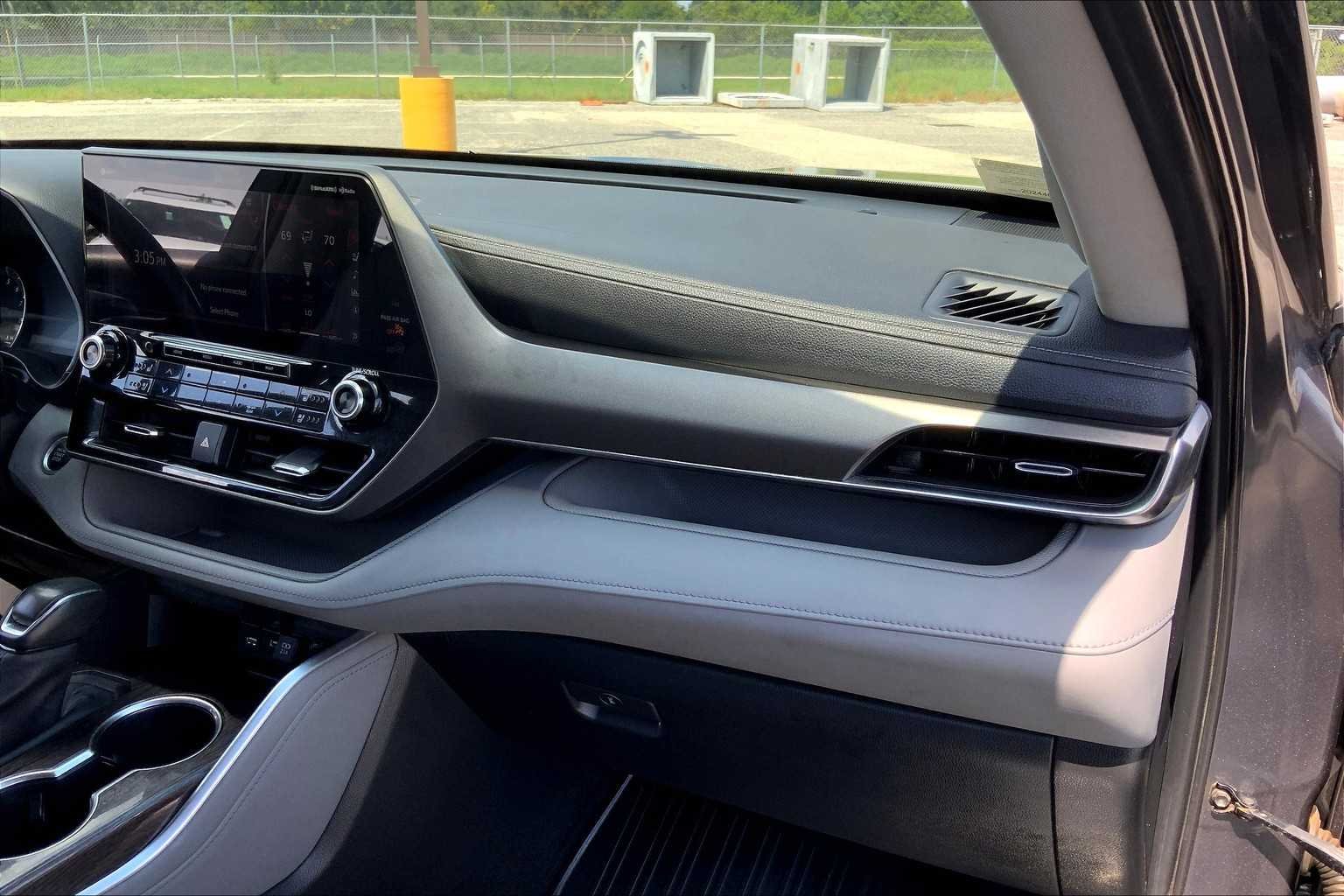 Used 2020 Magnetic Gray Metallic Toyota Limited image 18