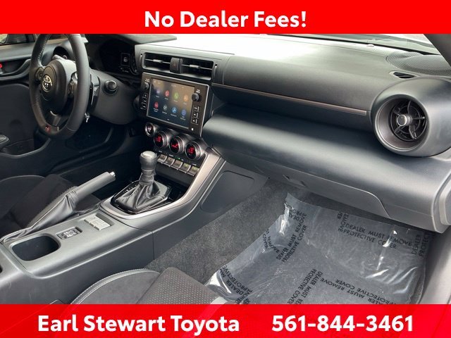 Certified Used 2025  Toyota Premium image 30
