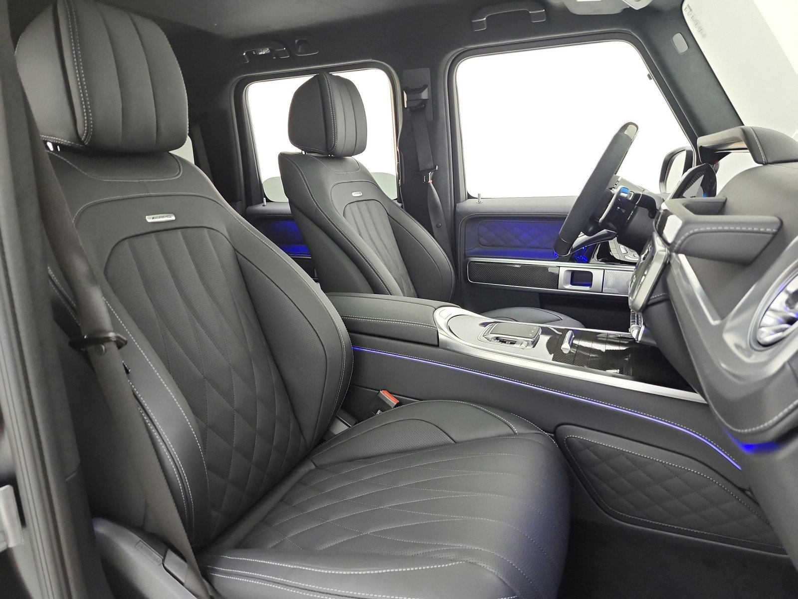 New 2027 MANUFAKTUR Night Black Magno Mercedes-Benz AMG® G 63 SUV image 14