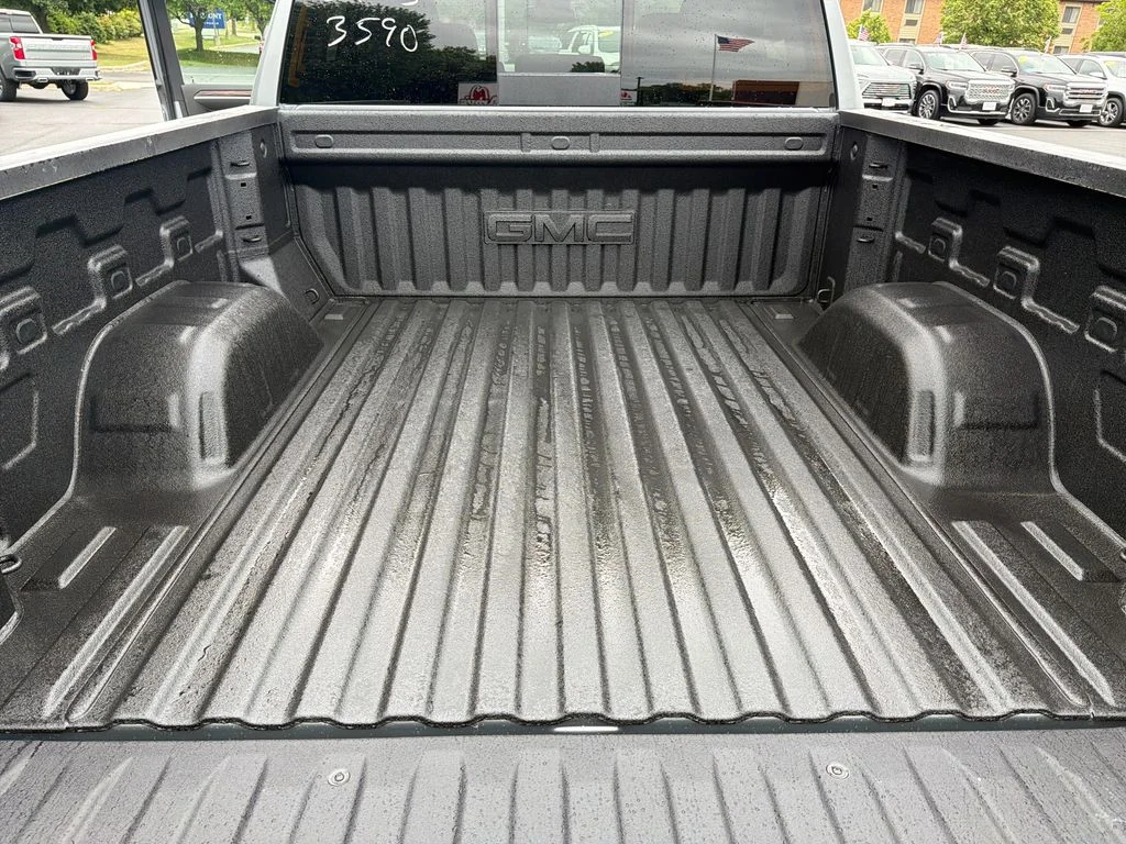 2026 GMC Sierra 1500 SLT - Photo 23
