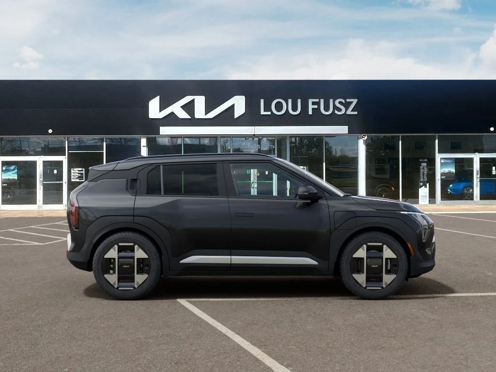 New 2027 Interstellar Gray Kia Wind image 7