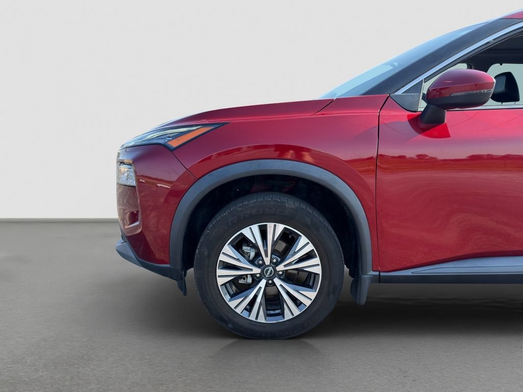 Used 2022 Red Nissan SV FWD image 30
