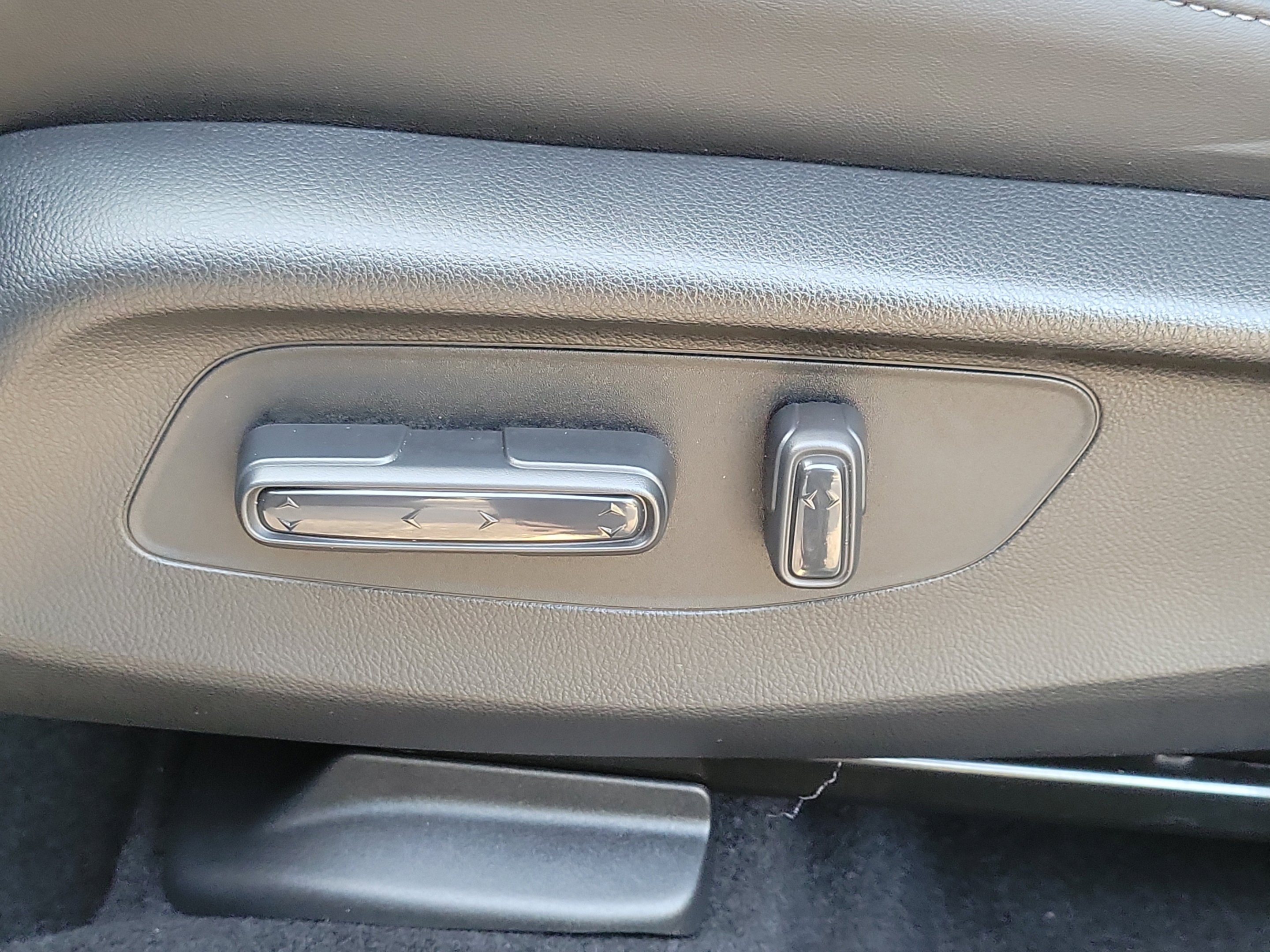 Used 2025 Urban Gray Acura NAVI image 23