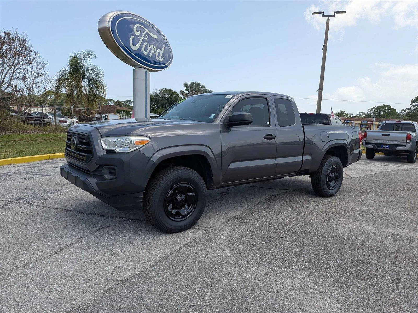 Used 2019 Silver Toyota SR image 7