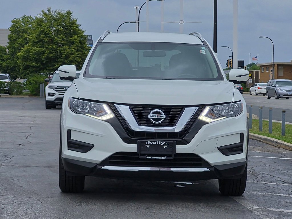Used 2017 Nissan Rogue SV with VIN KNMAT2MV9HP522254 for sale in Oak Lawn, IL