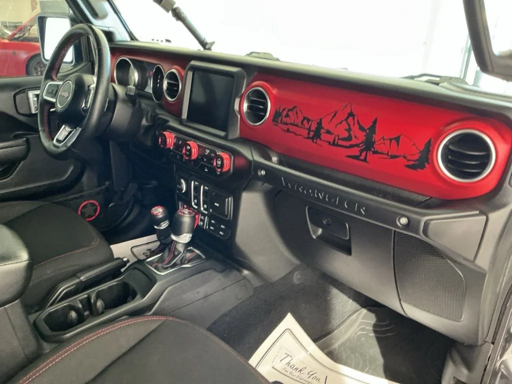 Used 2022 Crystal Metallic Jeep Rubicon image 26
