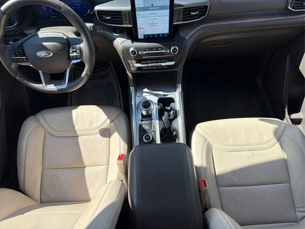Used 2020 White Metallic Ford Platinum image 12