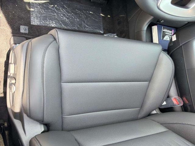 New 2026 White Hyundai Blue SEL 8P image 9