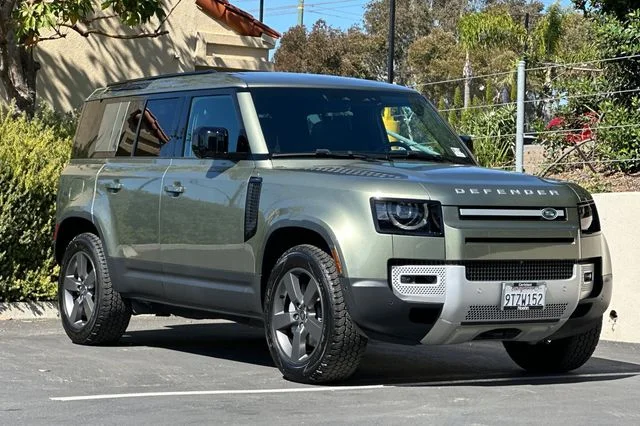 Certified Used 2025 Green Land Rover S image 7