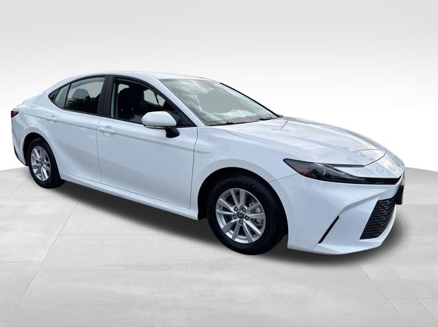 2025 Toyota Camry LE - Photo 7