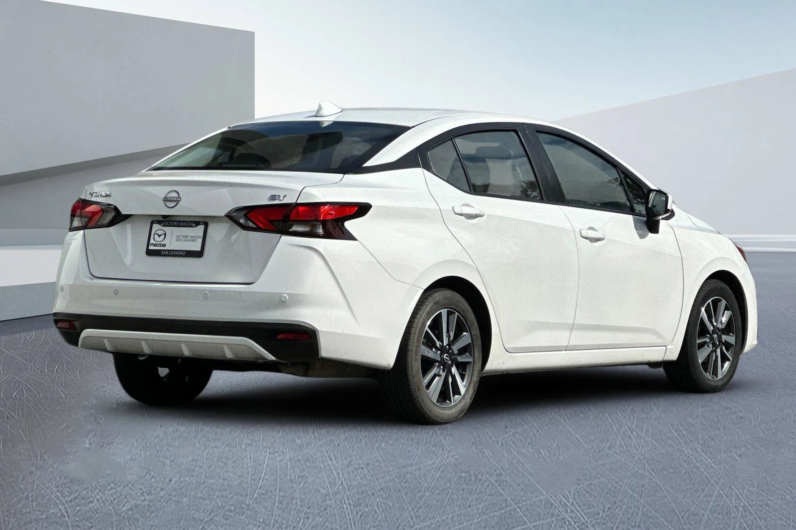 Used 2024 Aspen White Nissan 1.6 SV image 4