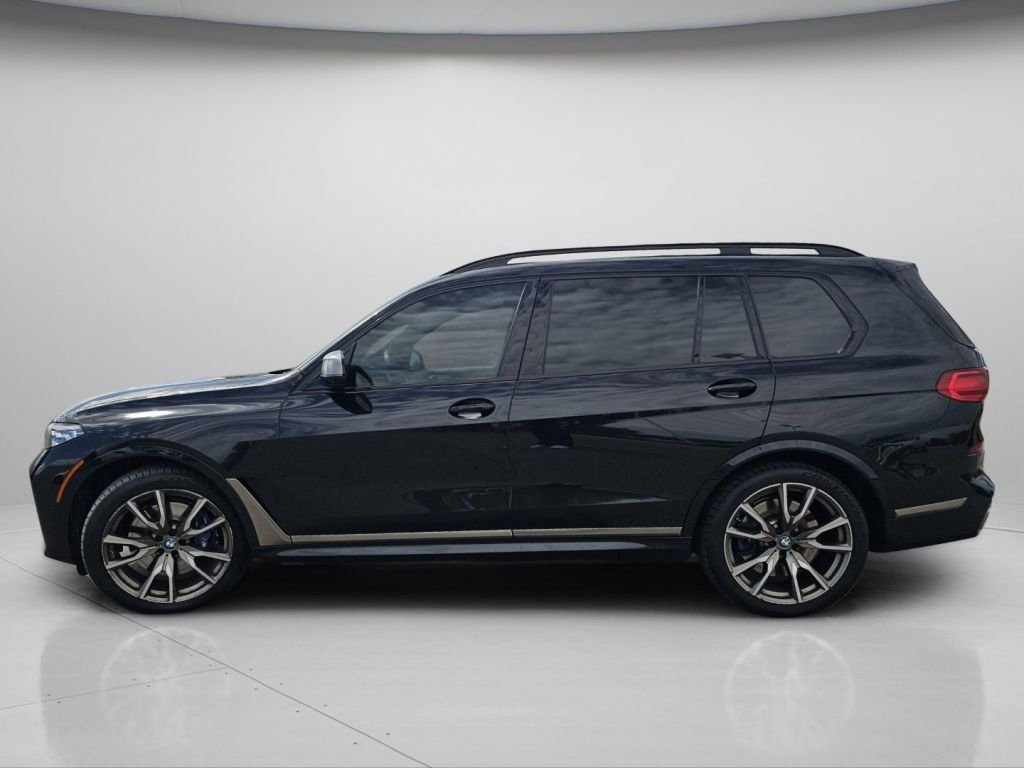 Used 2022 Black Sapphire Metallic BMW M50i image 28