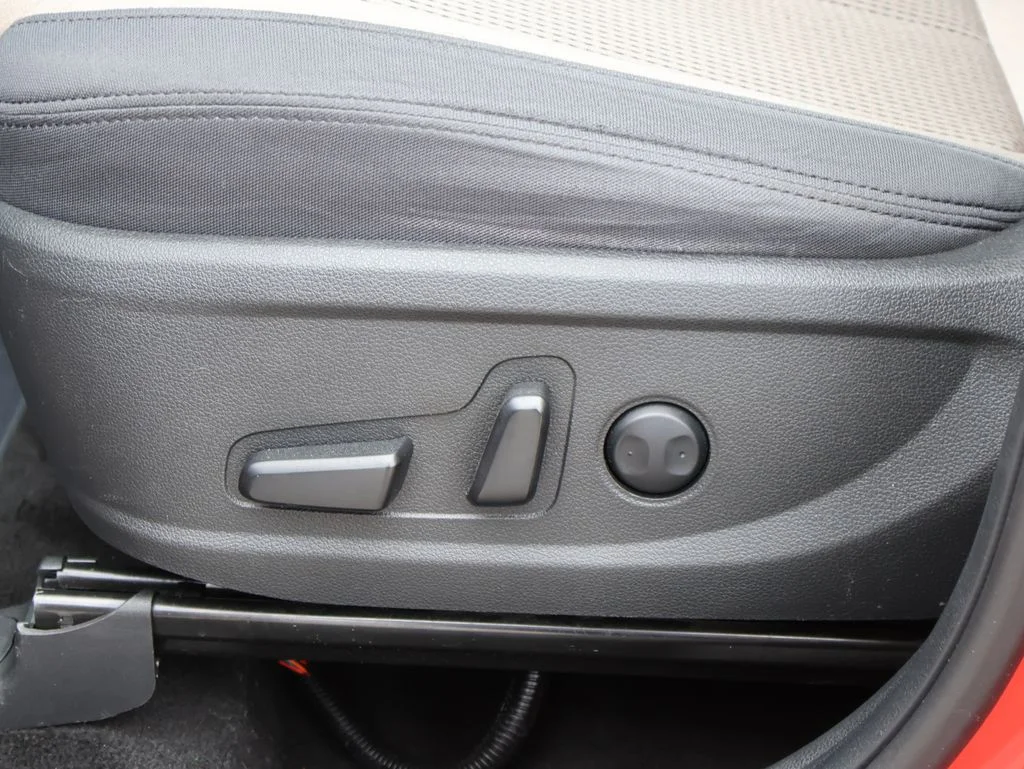 Used 2022 Red Hyundai SEL image 23