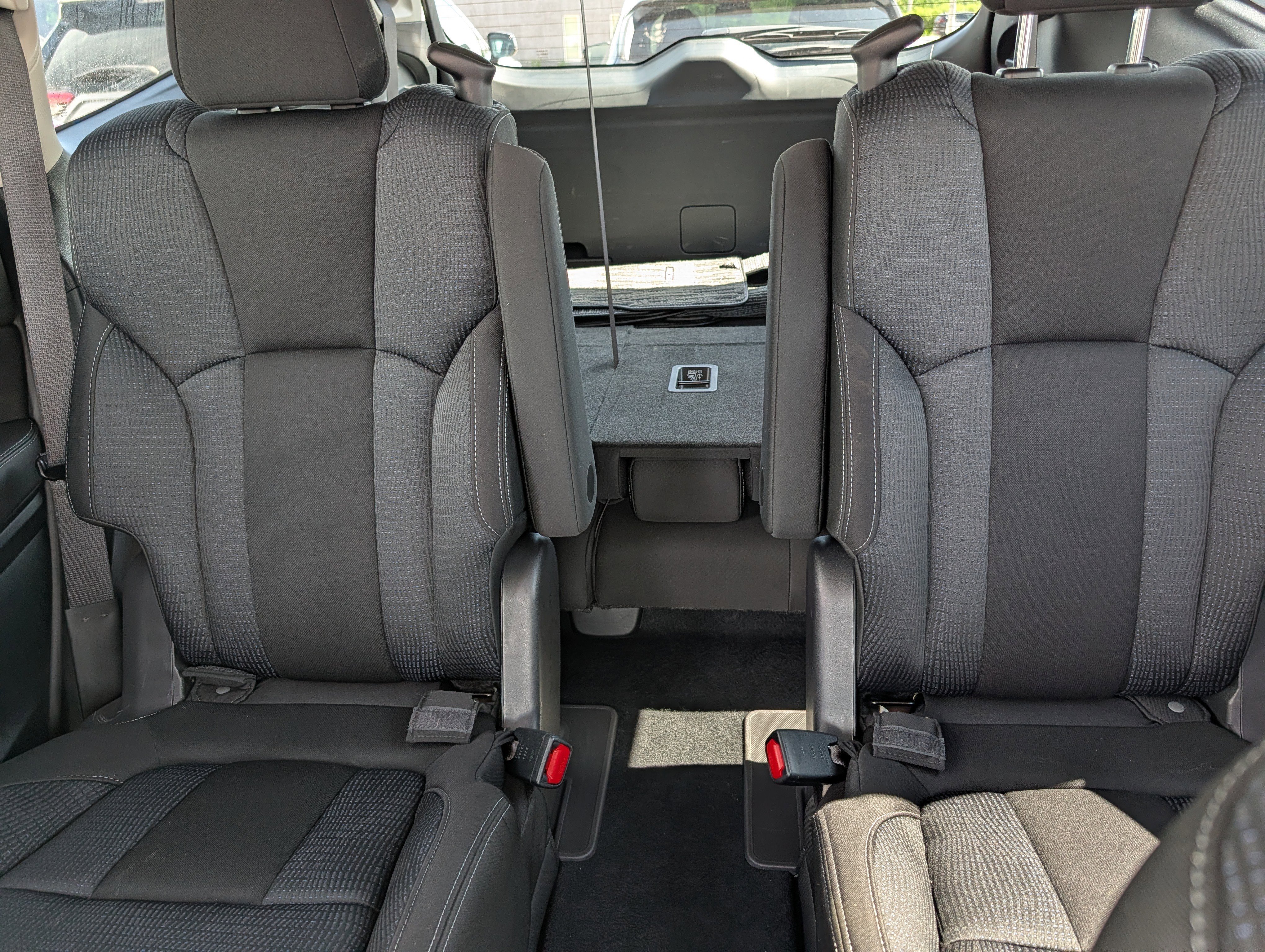 Used 2025 Magnetite Gray Metallic Subaru Premium image 13