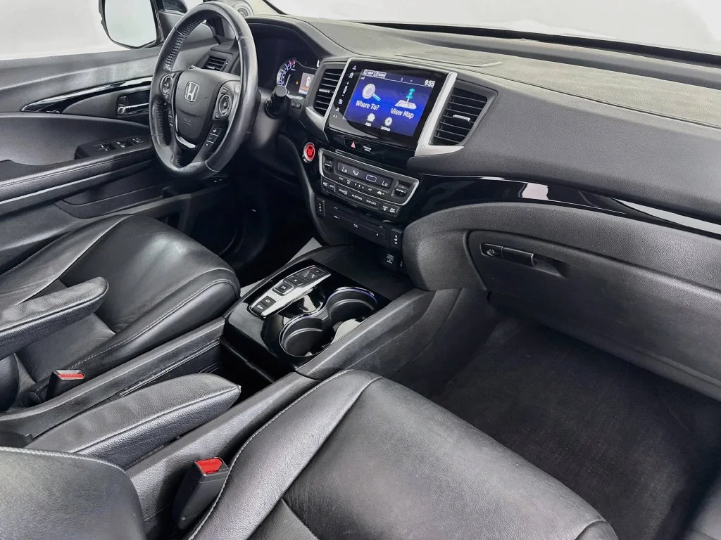 Certified Used 2017 Crystal Black Pearl Honda Touring image 40