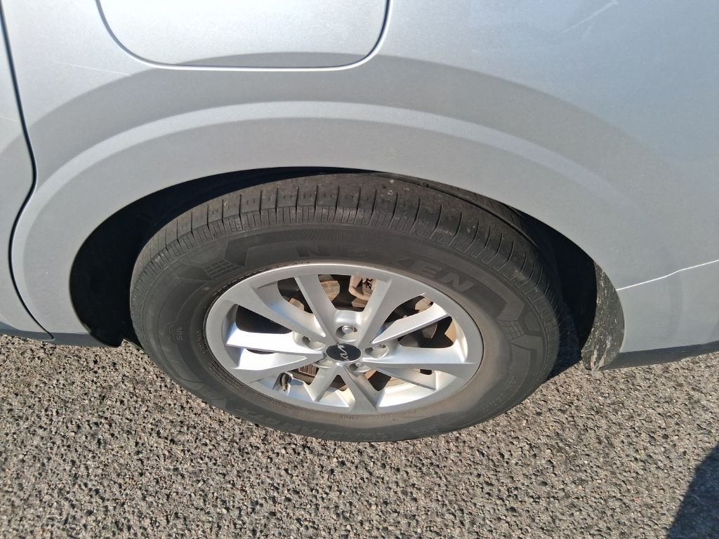 Used 2023 Silver Kia LX image 8