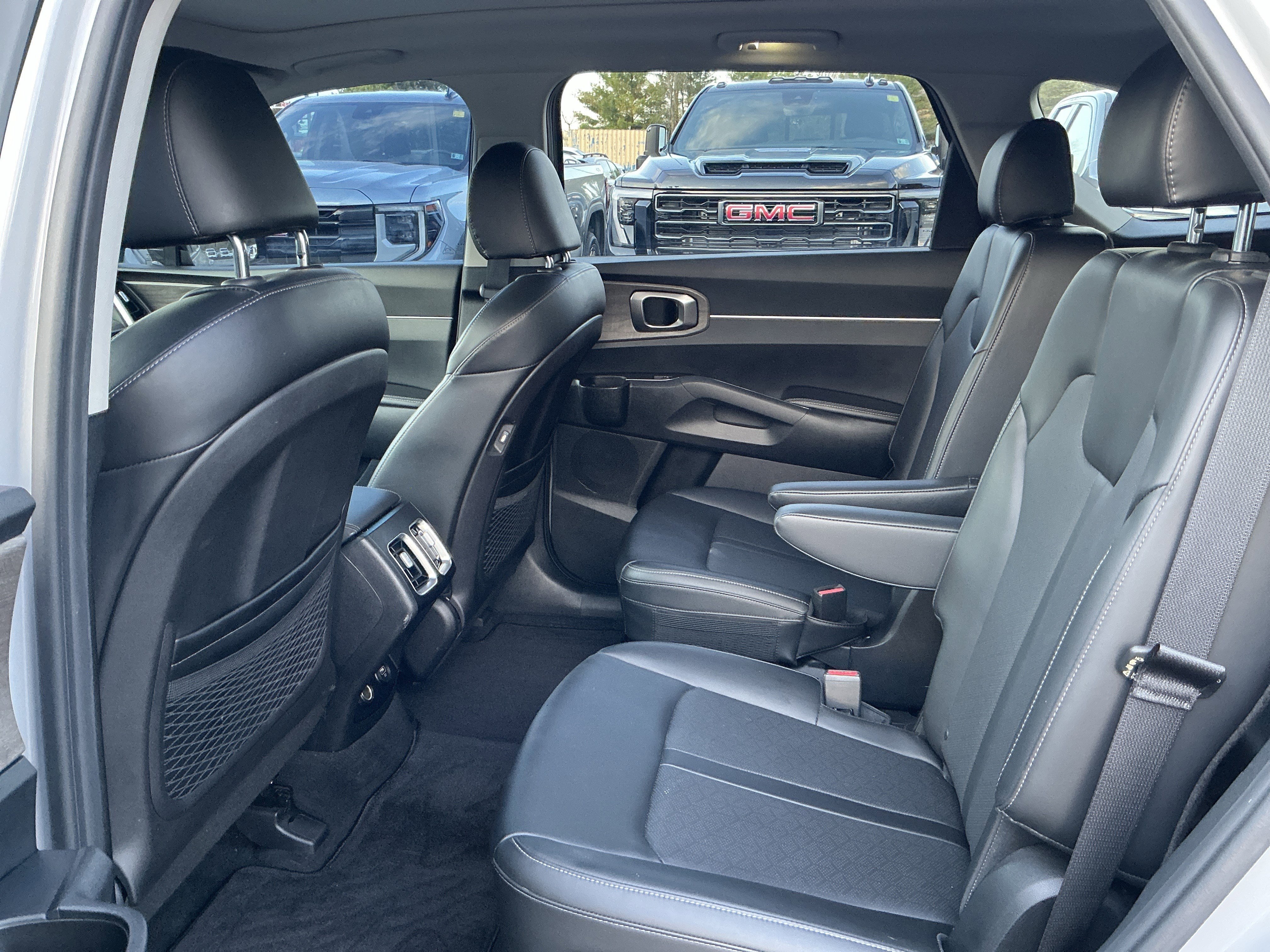 Used 2022 Wolf Gray Kia X-Line EX image 10