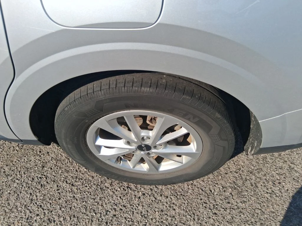 Used 2023 Silver Kia LX image 8