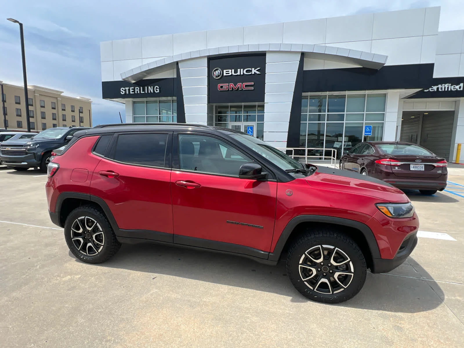 2025 Jeep Compass Trailhawk