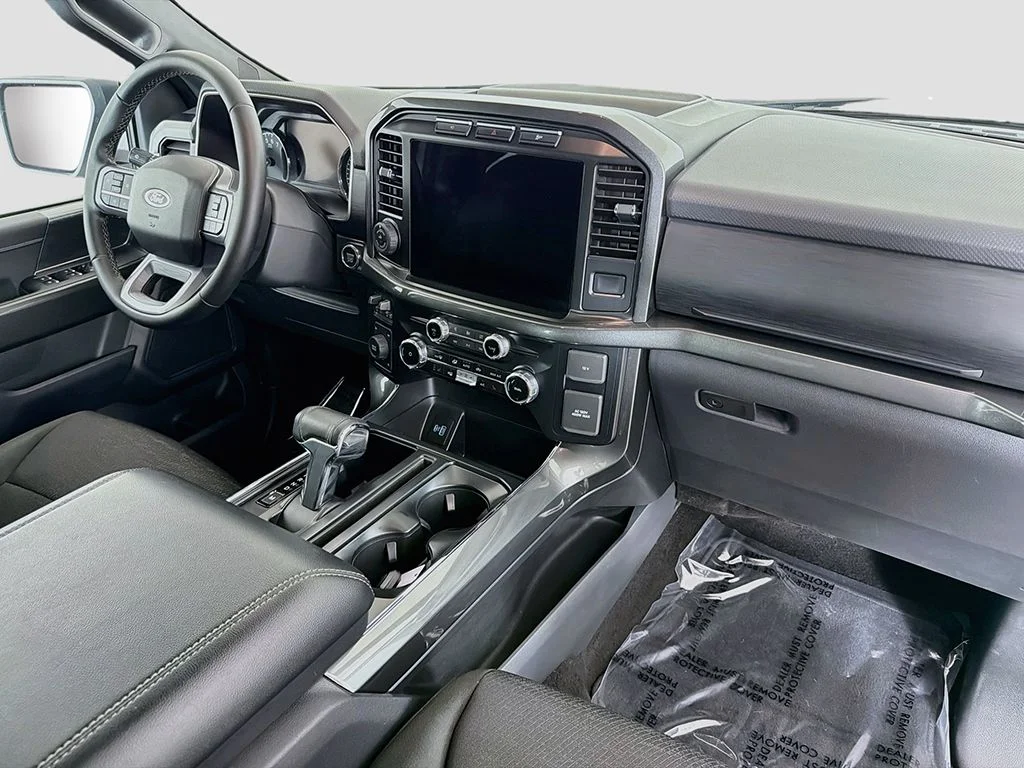 Used 2023 Oxford White Ford XLT image 21