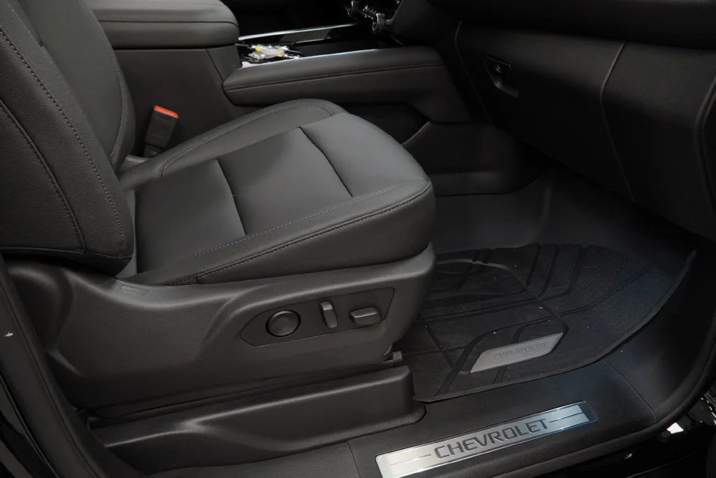 New 2026 Black Chevrolet LT image 40