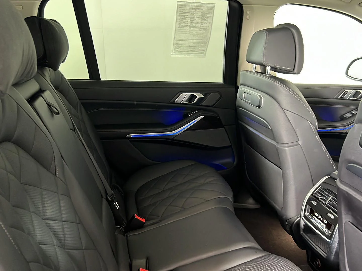 Used 2024 Skyscraper Grey Metallic BMW xDrive40i image 17