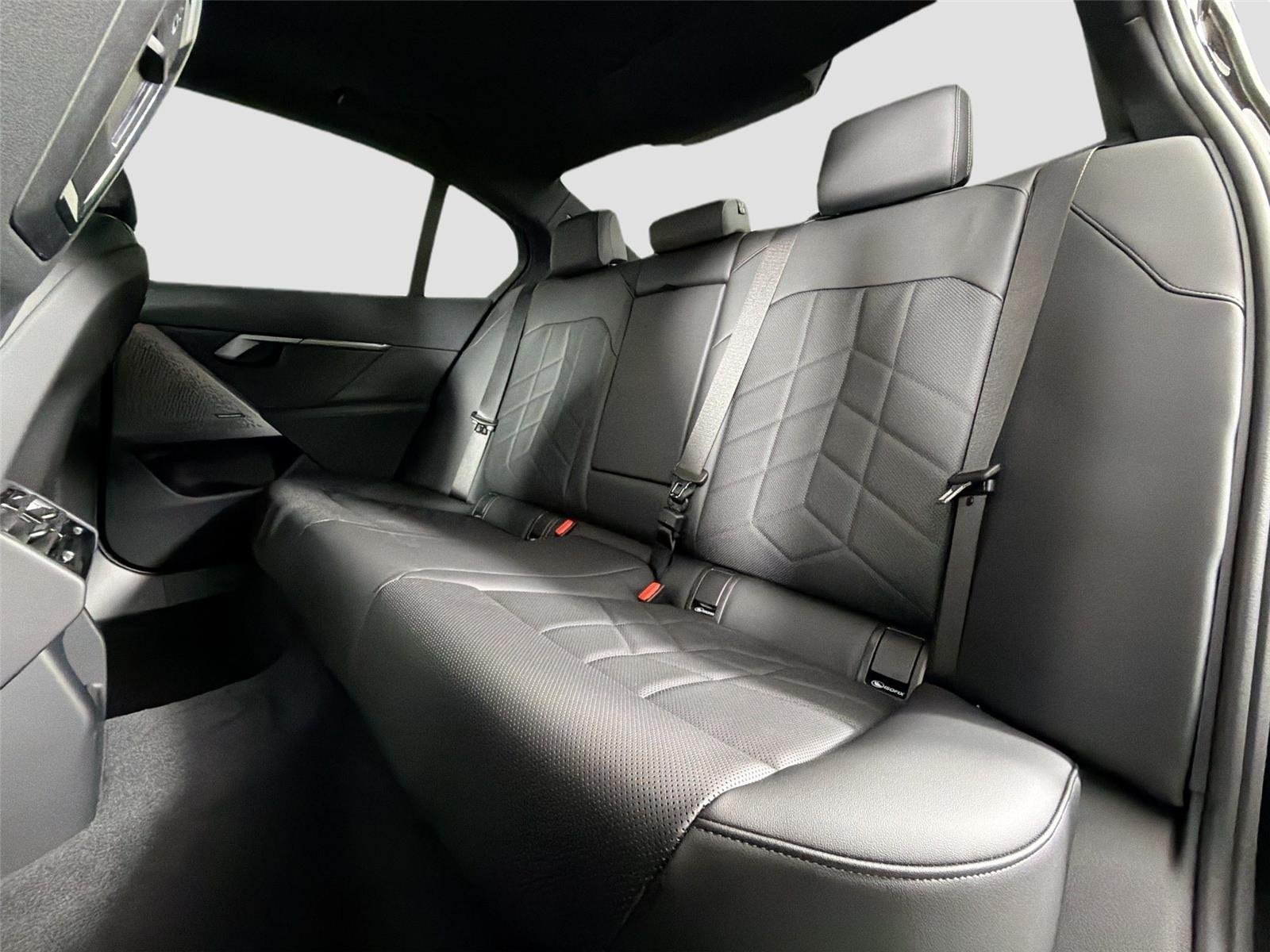 New 2026 Black Sapphire Metallic BMW 530i xDrive image 26