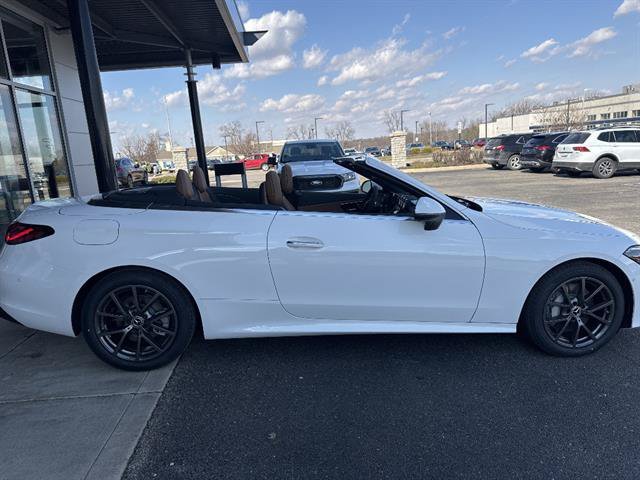 New 2026 Polar White Mercedes-Benz CLE 300 4MATIC® image 32