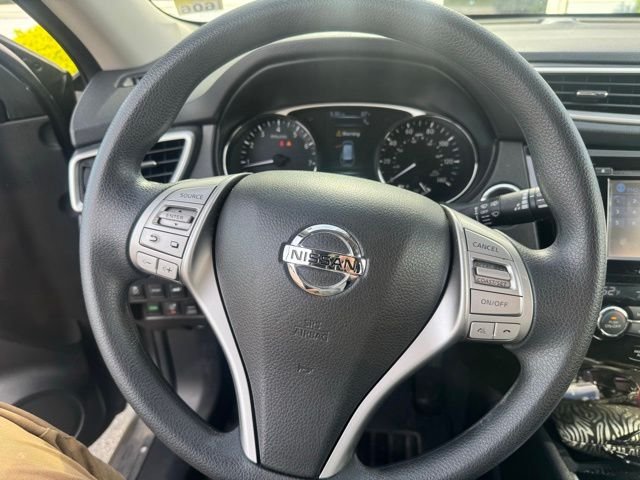 Used 2016 Gun Metallic Nissan SV image 6