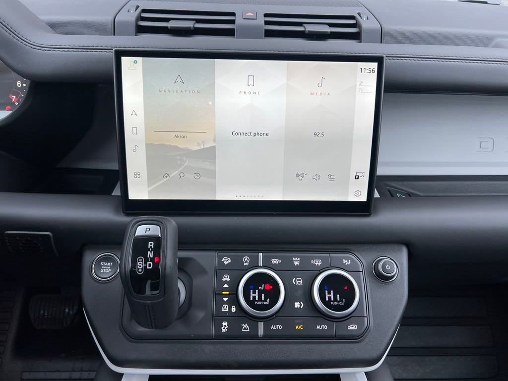 2025 Land Rover Defender S - Photo 23