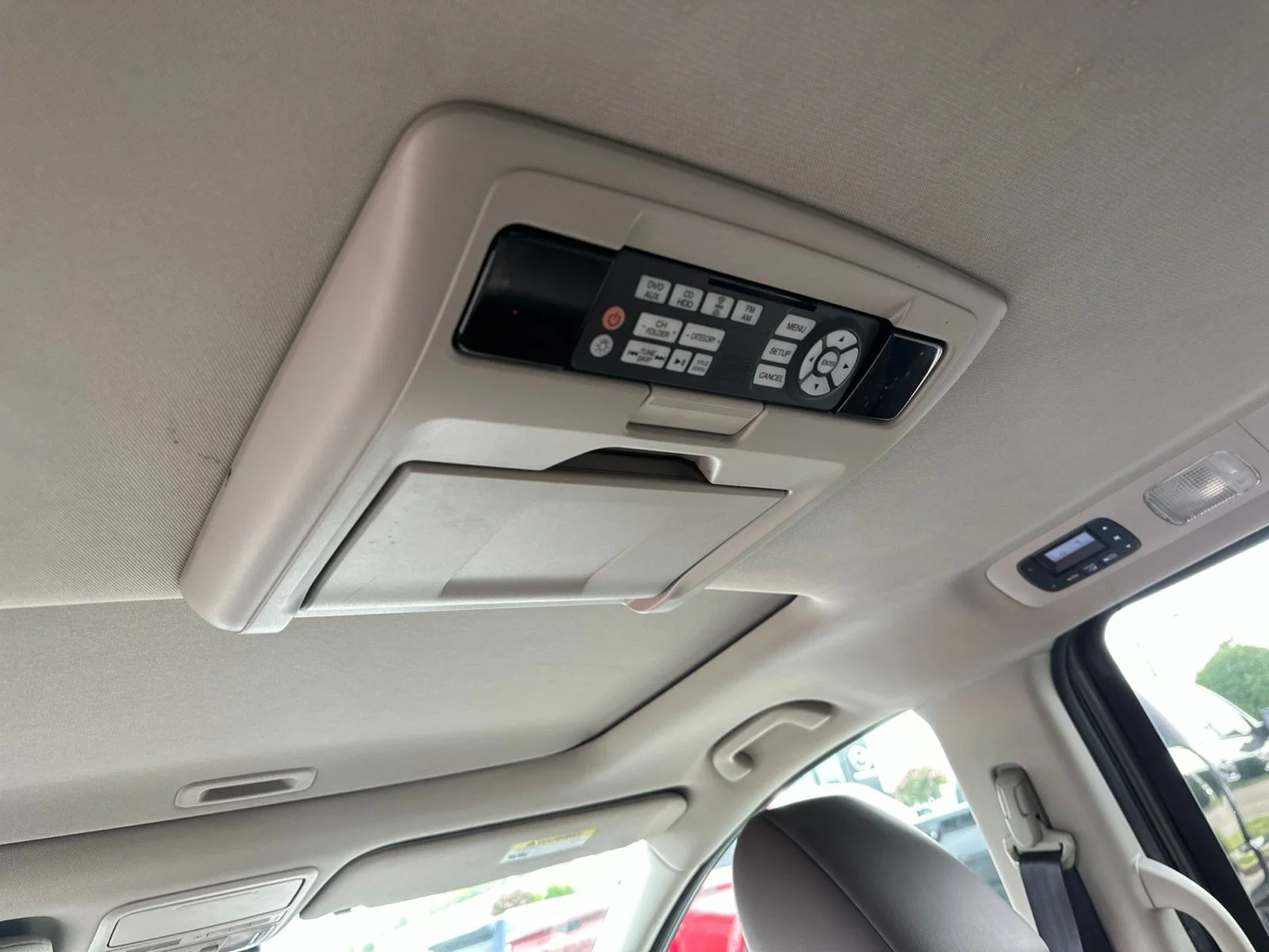 Used 2014 Modern Steel Metallic Honda Touring Elite image 24