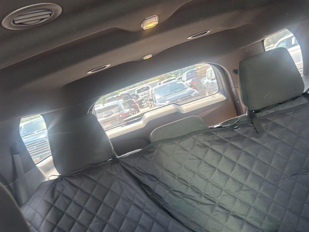 Used 2015 Magnetic Metallic Ford XLT image 17