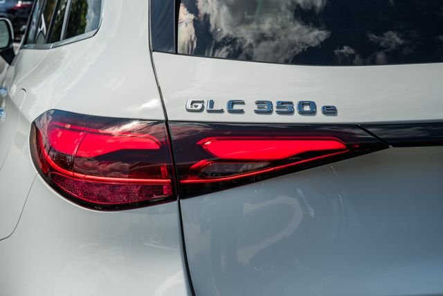 Certified Used 2025 Polar White Mercedes-Benz GLC 350e image 7