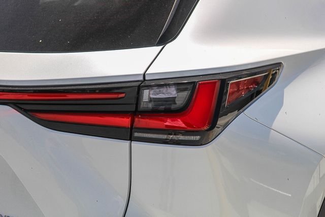 Certified Used 2025 EMINENT WHITE PEARL Lexus 350h Premium image 9