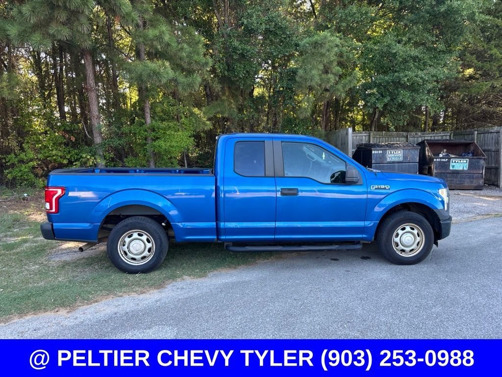 Used 2015  Ford XL image 8