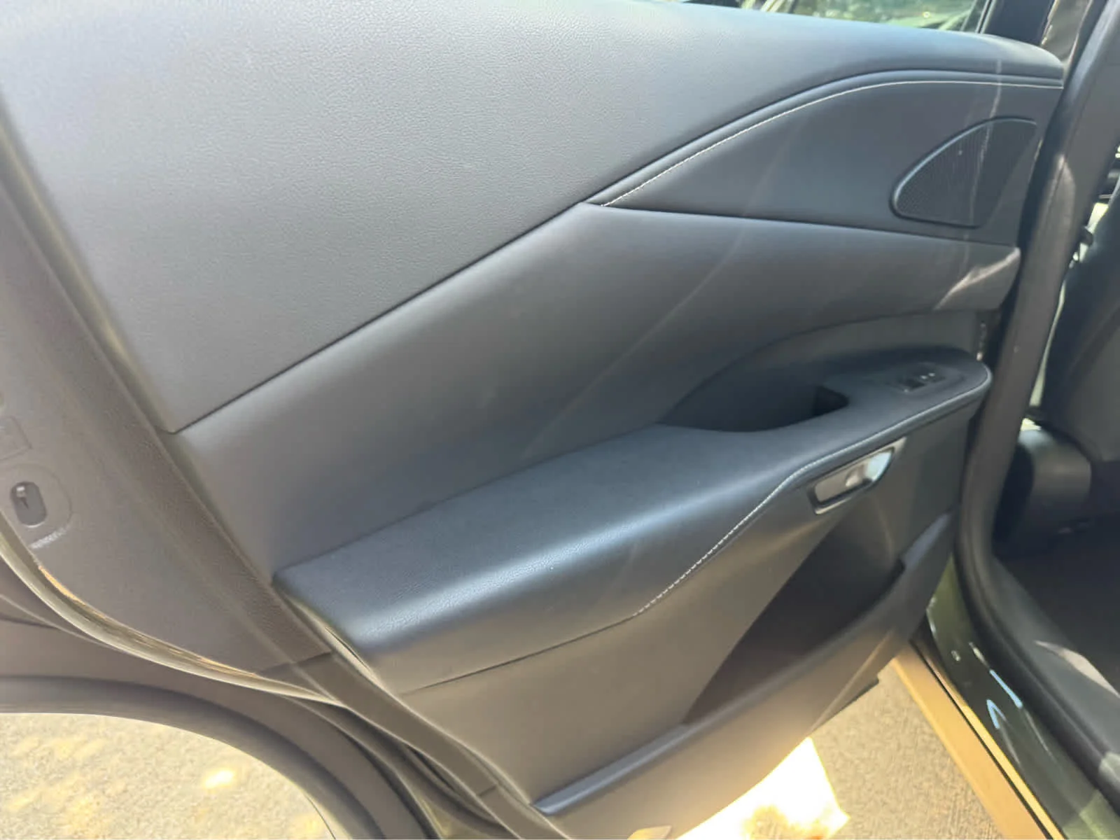 Used 2025 Nori Green Pearl Lexus Premium image 15