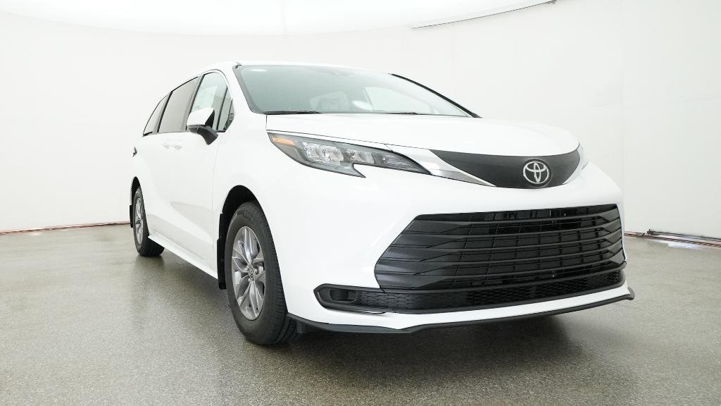 New 2026 Ice Cap Toyota LE image 2