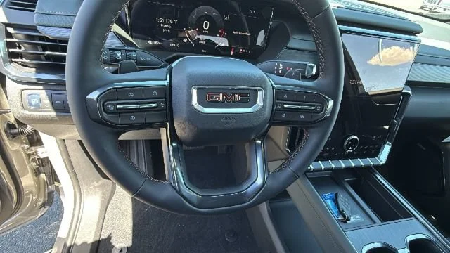2026 GMC Acadia AT4 - Photo 18