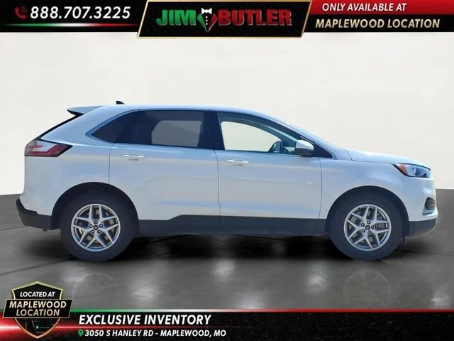 Used 2024  Ford SEL image 5
