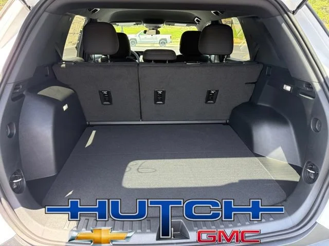 New 2026 Summit White GMC Elevation image 16