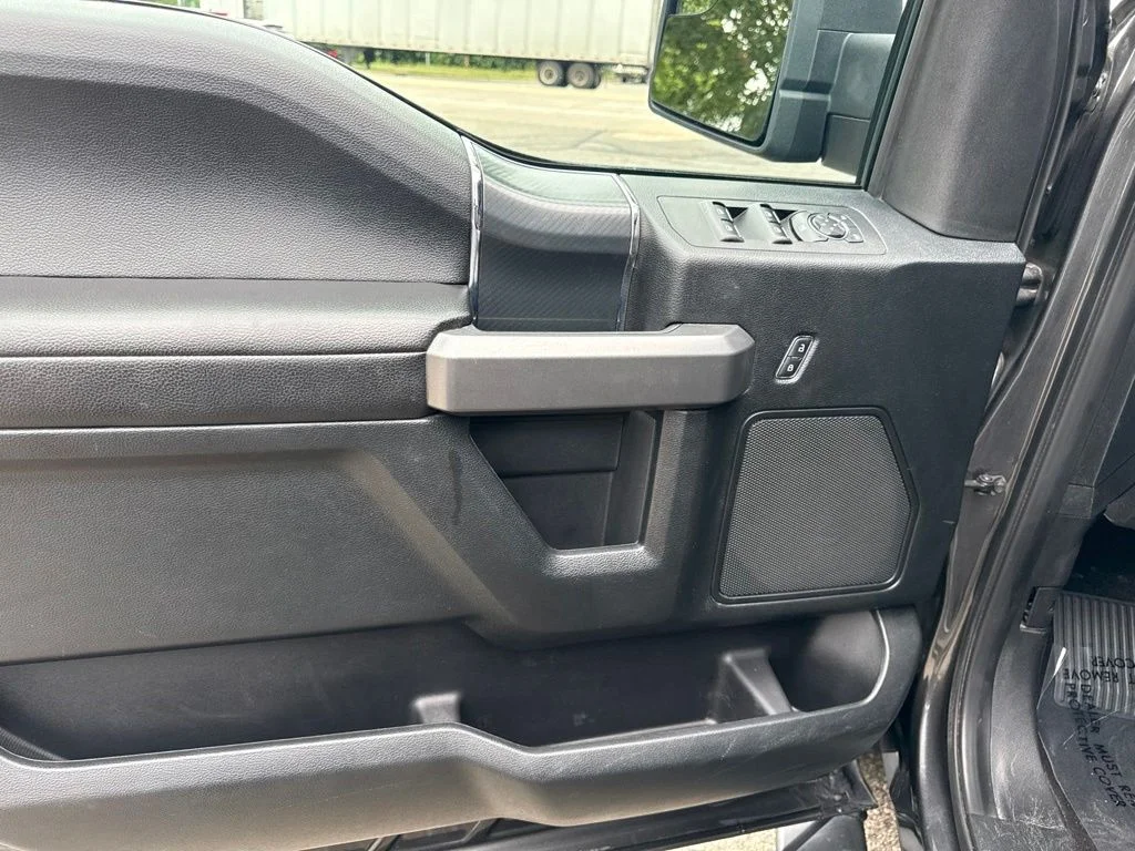 Used 2019 Gray Ford XLT image 19