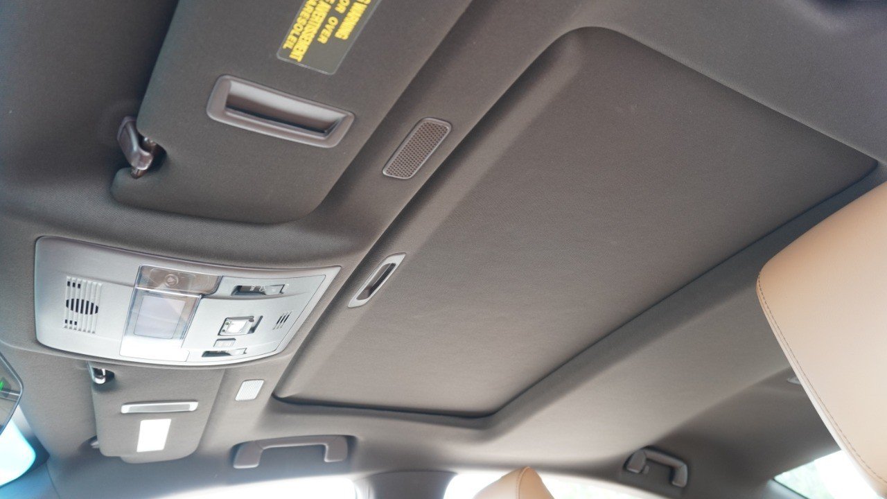Certified Used 2021 White Lexus ES 350 image 26